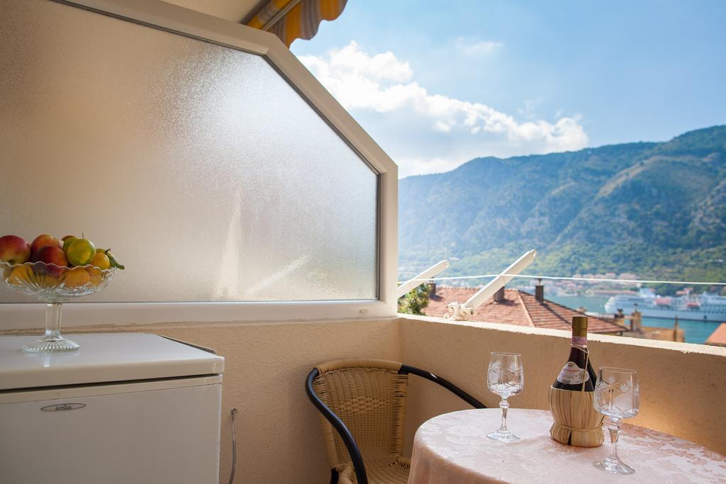 Apartments & Rooms Jelka Kotor Extérieur photo